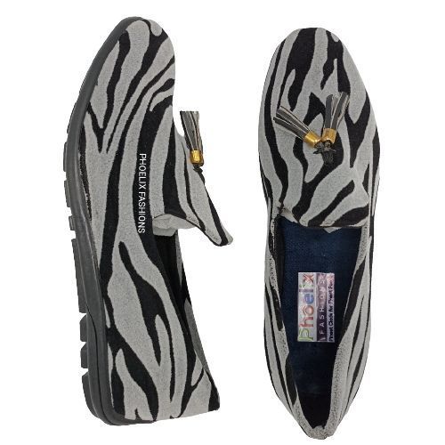 WHITE/BLACK Elegant Unisex AFRICAN Ankara Loafer + FREE PAIR OF INVISIBLE SOCKS.