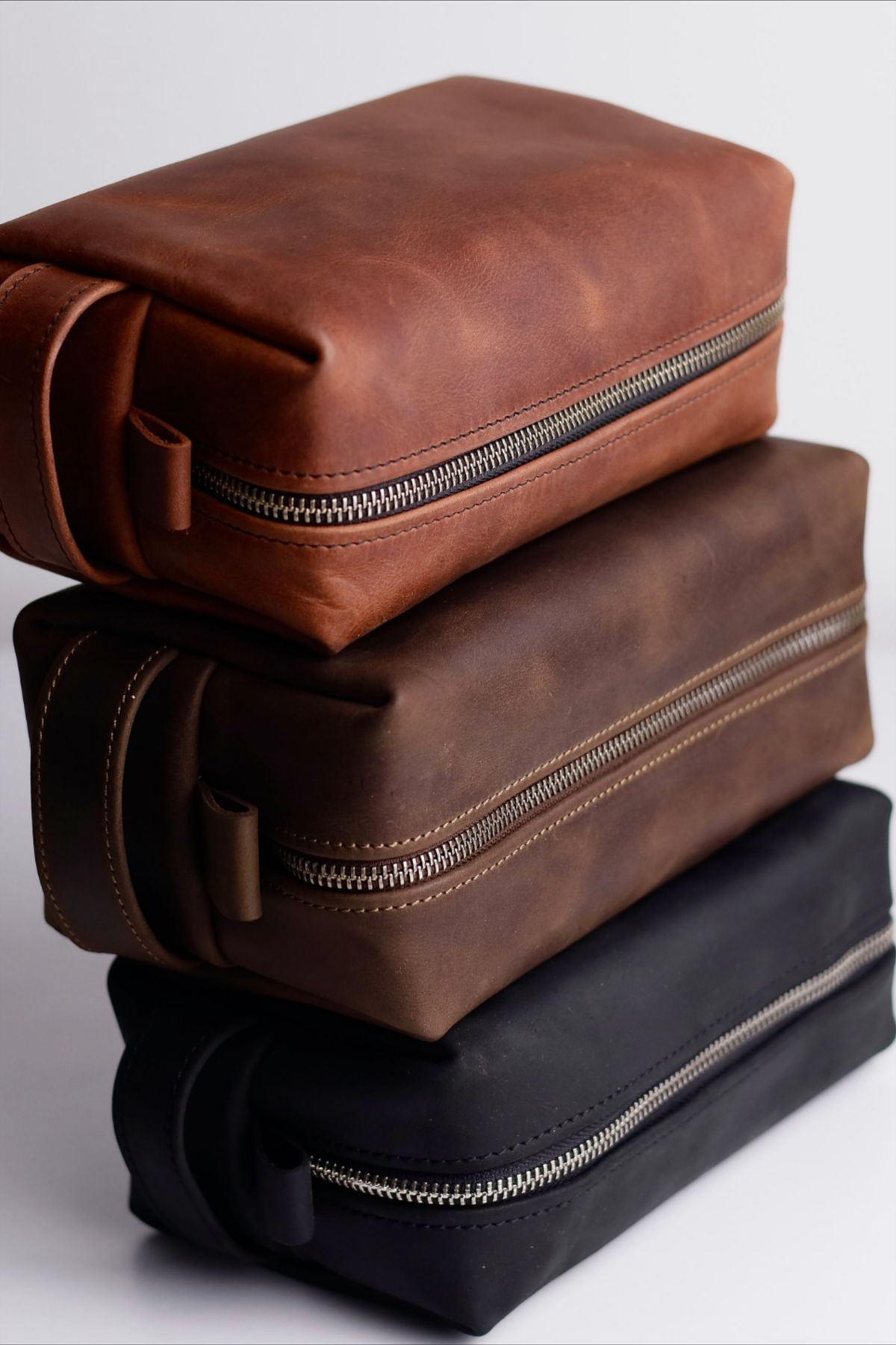 Kiongozi Dopp Kit – Full Grain Leather Toiletry Bag for Men (Black, Brown, Tan)